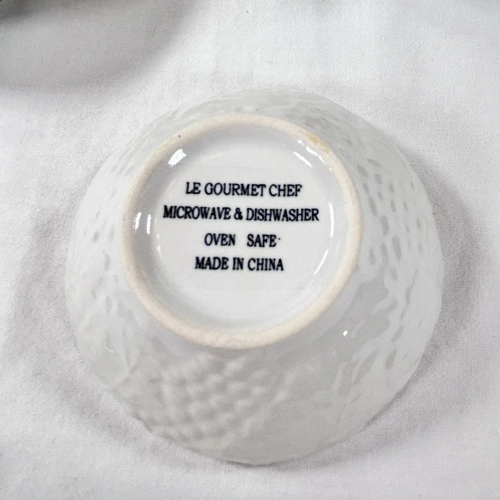 8 VTG Le Gourmet Chef Porcelain Ramekins Dip Grape Vine Pattern Embossed Dinner